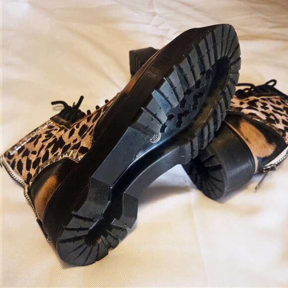 Steve Madden Studded Leopard Chunky Combat Boots, Zip-Up, Size 10, EUC - Picture 4 of 4